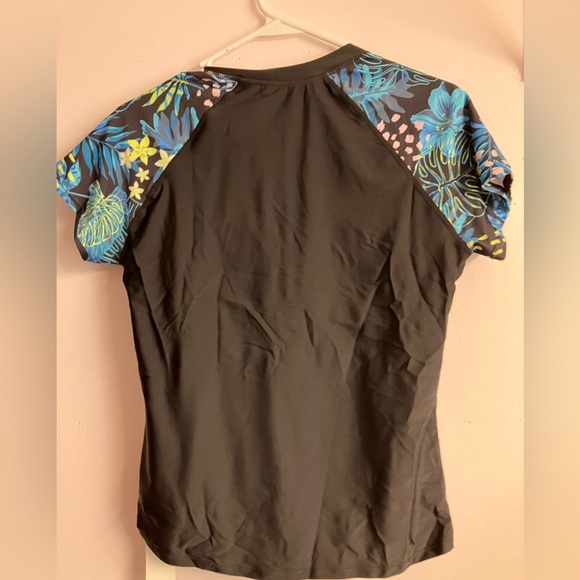 Holipick Women’s Rash Guard Swimwear Top, Medium, Short Sleeves, NWT - Picture 4 of 4